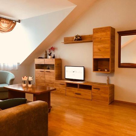 Hotel Derby Karlovy Vary Luaran gambar