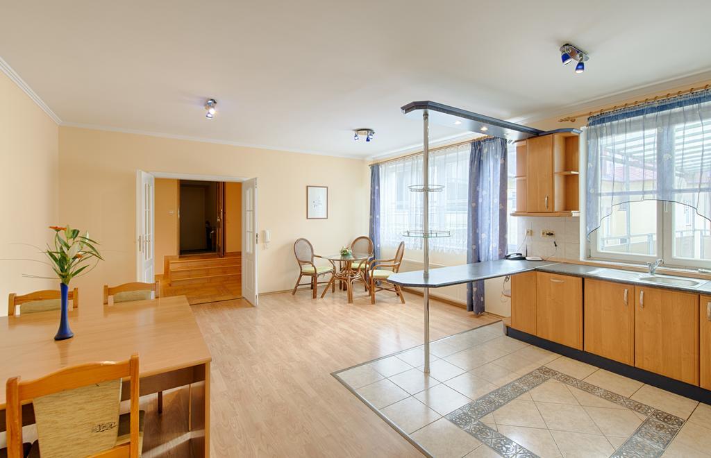 Hotel Derby Karlovy Vary Bilik gambar