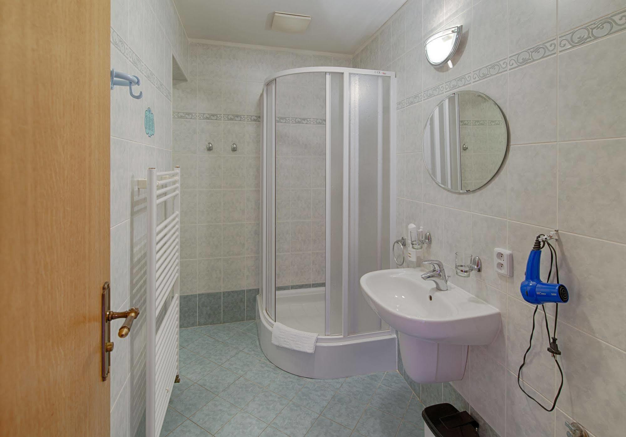 Hotel Derby Karlovy Vary Luaran gambar