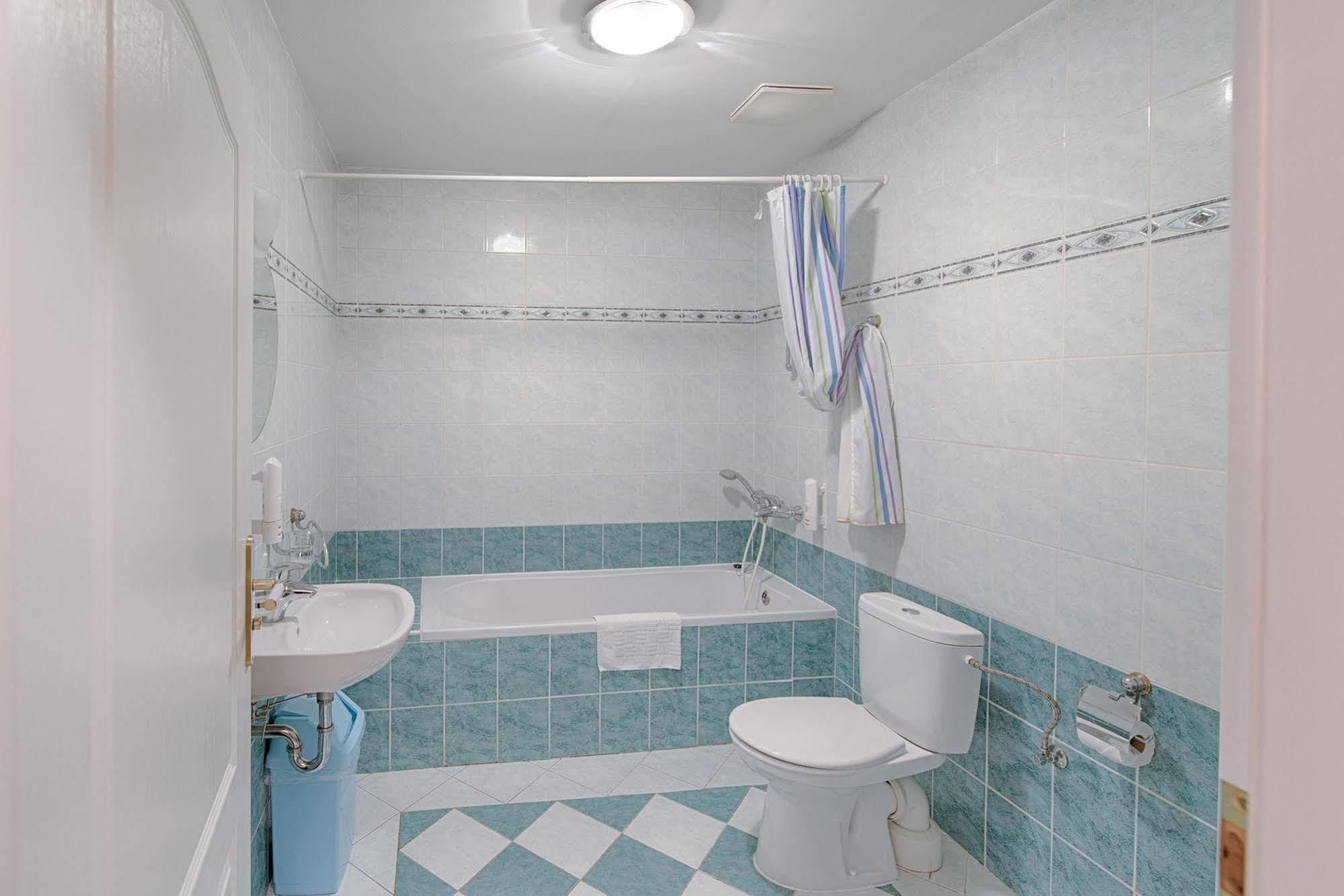 Hotel Derby Karlovy Vary Luaran gambar