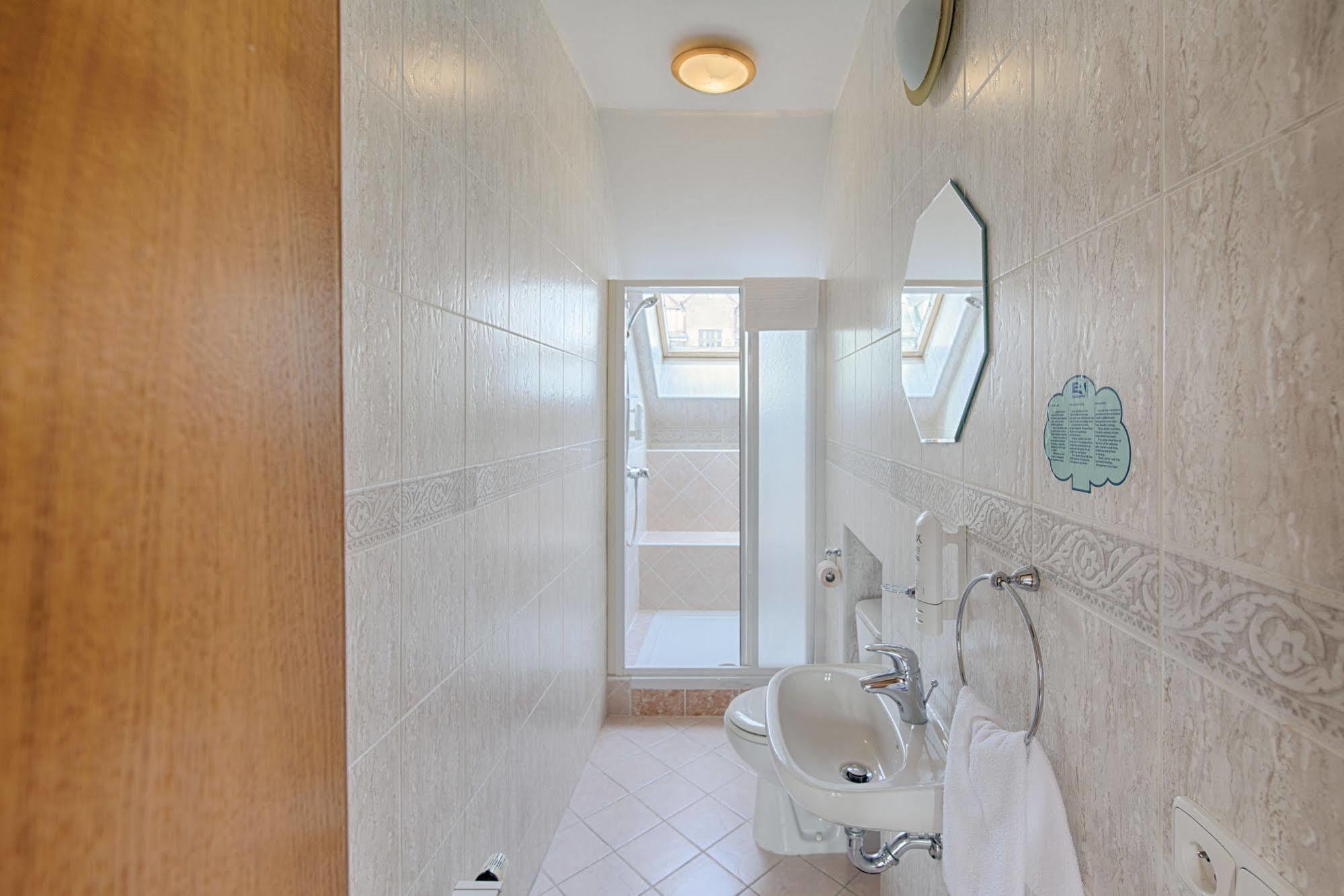 Hotel Derby Karlovy Vary Luaran gambar